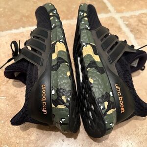 Adidas UltraBoost Women’s Size: 8.5/ Men’s Size: 7.5